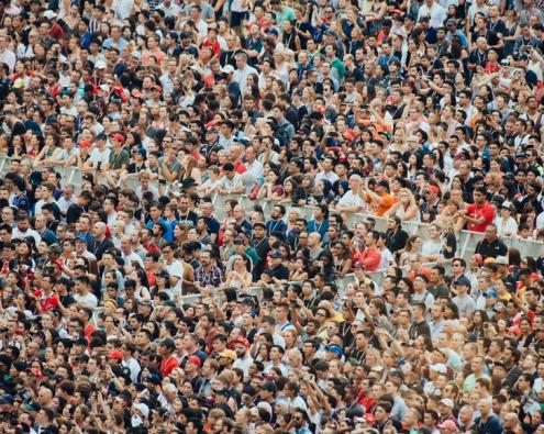 Hôtellerie : Comment fluidifier les périodes de rush à la réception ?